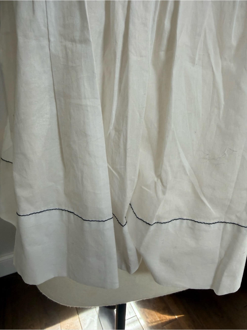 Women’s White Ruffled Mock Neck Blouse with Pinstripes NWOT SIZE Small - Picture 4 of 15